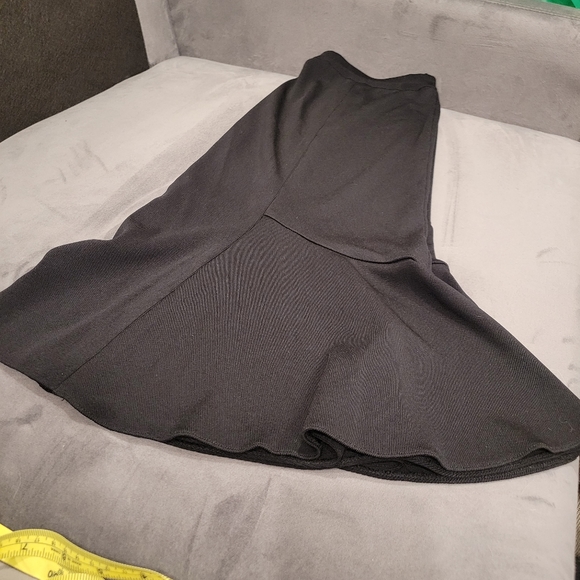 Misook Knee Length Fit and Flare Skirt Size Small - Picture 5 of 7